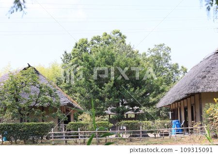 Scenery of relocated retro old folk houses Scenery of relocated retro old folk houses 109315091