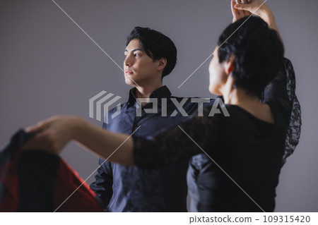 舞者形象 109315420