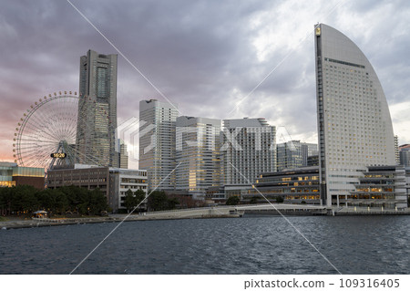 橫濱港未來日落 109316405