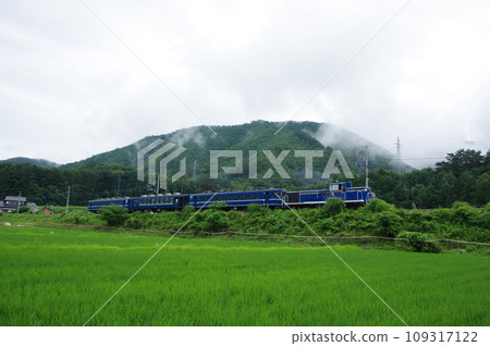 Noiwa Railway Aizu Kogen near Ozeguchi DL Taiki Aizuwakamatsu trial run 109317122