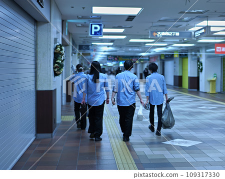 Cleaning/clean staff Cleaning/clean staff 109317330