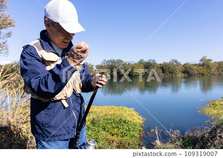 Enjoy fishing as a hobby in nature Enjoy fishing as a hobby in nature 109319007