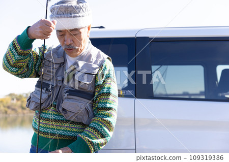 一個男人開車去釣魚 109319386