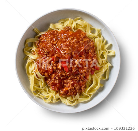 bowl of pasta tagliatelle with bolognese sauce bowl of pasta tagliatelle with bolognese sauce 109321226