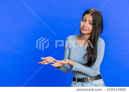 Woman raising hands asking what why reason of failure anti lifehacks ridicules disbelief irritation 109323960