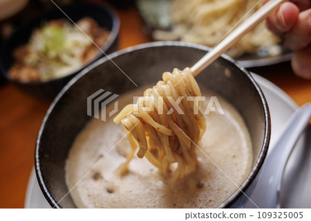 Aomori's Super Nibo Tsukemen (Aomori City, Aomori Prefecture) 109325005