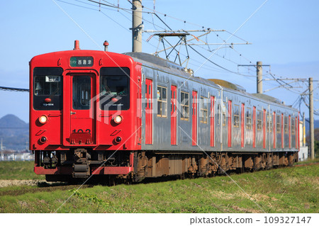 JR Kyushu 103 series 1500 series (E14 formation) 109327147