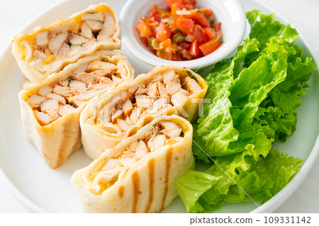 Mexican Quesadilla Chicken - Mexican food style Mexican Quesadilla Chicken - Mexican food style 109331142