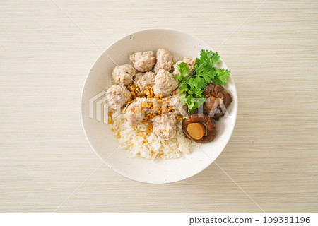 Dried Rice Porridge with Boiled Pork Bowl 109331196