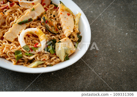 Instant noodle spicy salad with mixed meats Instant noodle spicy salad with mixed meats 109331306