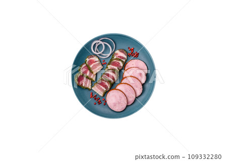 Delicious smoked sausage with salt and spices cut into slices Delicious smoked sausage with salt and spices cut into slices 109332280