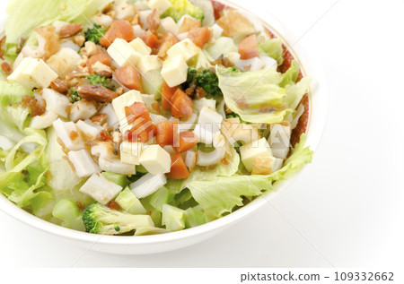 Hearty salad Hearty salad 109332662