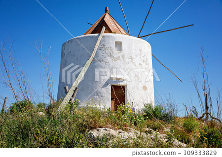 Old mill of Vejer de la Frontera, Spain, Andalusia region, Costa de la Luz, Cadiz district, White Towns, Iberian Peninsula, Old town. Ruta de los Pueblos Blancos Old mill of Vejer de la Frontera, Spain, Andalusia region, Costa de la Luz, Cadiz district, White Towns, Iberian Peninsula, Old town. Ruta de los Pueblos Blancos 109333829