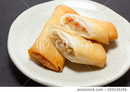 Spring roll  109336266