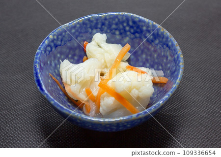 marinated cauliflower marinated cauliflower 109336654