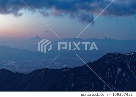 Mt. Fuji and the Southern Alps at dawn seen from Mt. Tsubaku in the Northern Alps 109337431