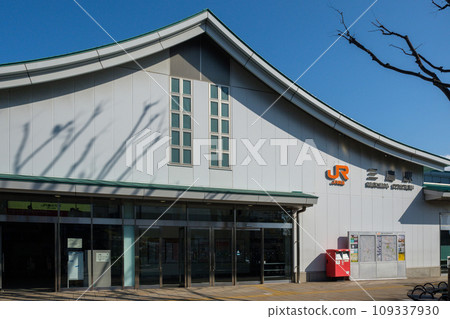 [Tokaido Main Line] Mishima Station 109337930