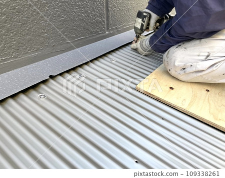 Replaced with corrugated stainless steel plate 109338261