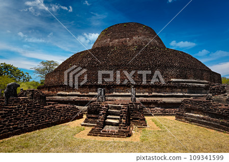 Ancient Buddhist dagoba (stupe) Pabula Vihara. Ancient city of Polonnaruwa, Sri Lanka 109341599