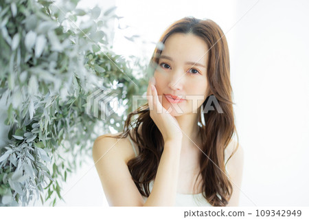 Hair care image for young women 109342949