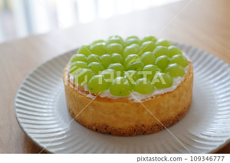 霍爾烘焙的起司蛋糕，上面有大量的陽光玫瑰香 109346777