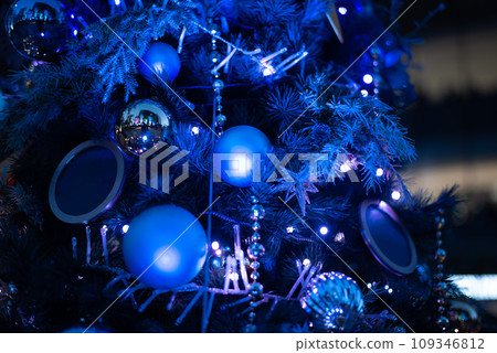 Christmas tree decorations around town Christmas tree decorations around town 109346812