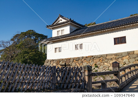 Hikone Castle turret in Hikone City, Shiga Prefecture in autumn Hikone Castle turret in Hikone City, Shiga Prefecture in autumn 109347640