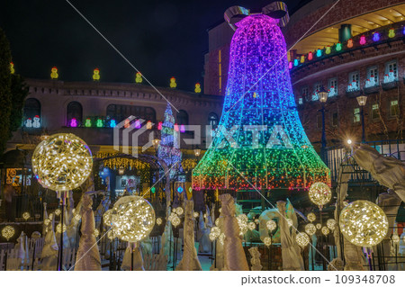 白色男朋友公園的照明 白色男朋友公園的照明 109348708