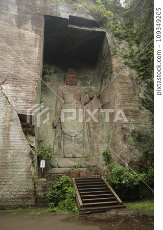 Popular sightseeing spot in Boso: Hyakushaku Kannon at Nokogiriyama Popular sightseeing spot in Boso: Hyakushaku Kannon at Nokogiriyama 109349205