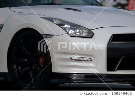 White sports car 109349406