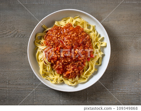 bowl of pasta tagliatelle with bolognese sauce bowl of pasta tagliatelle with bolognese sauce 109349868