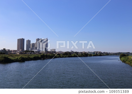 Musashikosugi Buildings seen from the Tama River 109351389