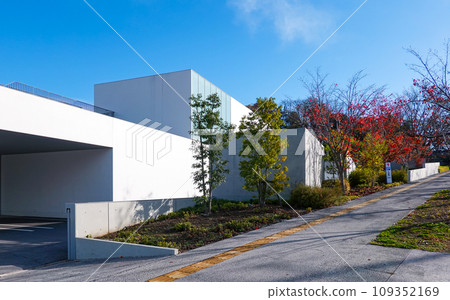 Nagano Prefectural Museum of Art, which won the Japan Architecture Award (Nagano City, Nagano Prefecture) 109352169