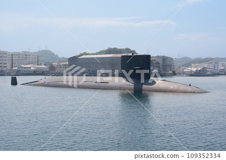 Maritime Self-Defense Force Harushio-class submarine off the coast 109352334