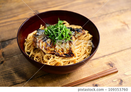Grilled mackerel somen 109353760