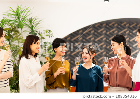 女子派對攝影合作:WEEK芝大門(Sun Frontier Real Estate) 女子派對攝影合作:WEEK芝大門(Sun Frontier Real Estate) 109354310