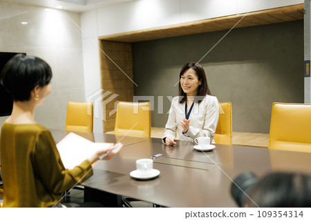Interview scene Photography cooperation: WEEK Shiba Daimon (Sun Frontier Real Estate) 109354314