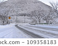 Hida winter road 109358183