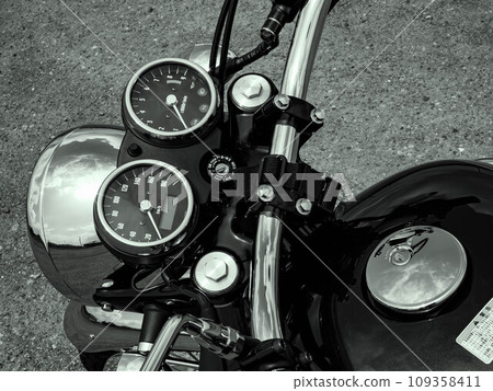 Retro motorcycle 109358411