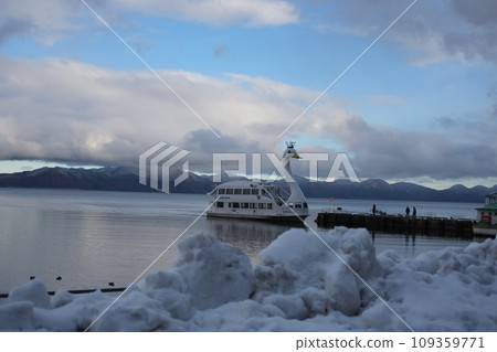 Shiratorimaru in winter Shiratorimaru in winter 109359771