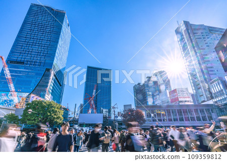 日本東京街景 12月的喧囂...走向明天...豐滿的澀谷...6棟建築...希望之光...=3天 日本東京街景 12月的喧囂...走向明天...豐滿的澀谷...6棟建築...希望之光...=3天 109359812