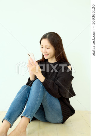 黑色針織女 黑色針織女 109366120