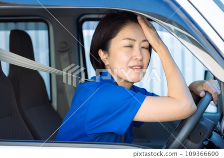 疲憊的女司機 109366600