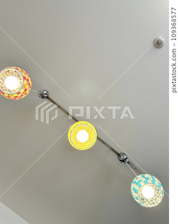 新公寓的時尚照明 109368577