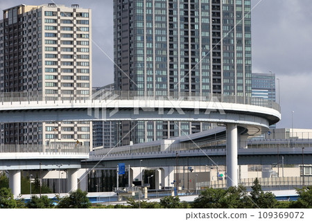 Expressway and buildings (Ariake, Koto-ku, Tokyo) Expressway and buildings (Ariake, Koto-ku, Tokyo) 109369072