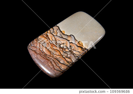 Deschutes Jasper - A stone that holds a landscape 109369686