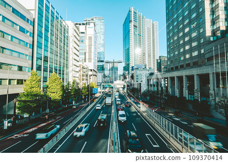 東京再開發 澀谷站週邊的高層建築和首都高速的交通 2023.11 b-5 電影風格 東京再開發 澀谷站週邊的高層建築和首都高速的交通 2023.11 b-5 電影風格 109370414
