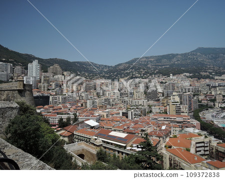 Monaco is synonym with extravagance, wealth and opulence. Tourism is mostly oriented towards a rich clientele that the city pampers with its luxury hotels. 109372838