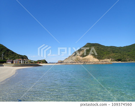 The clear sea and beaches of Goto The clear sea and beaches of Goto 109374560