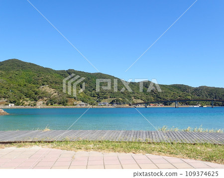 五島清澈的海水和海灘 五島清澈的海水和海灘 109374625